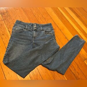 😎6 for 60$😎SALE 😎Refuge Denim- Ibiza jeans size 9